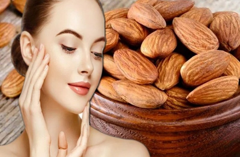 डेड स्किन हटाकर लाना है निखार, तो घर में यूज कीजिए बादाम और मुल्तानी मिट्टी