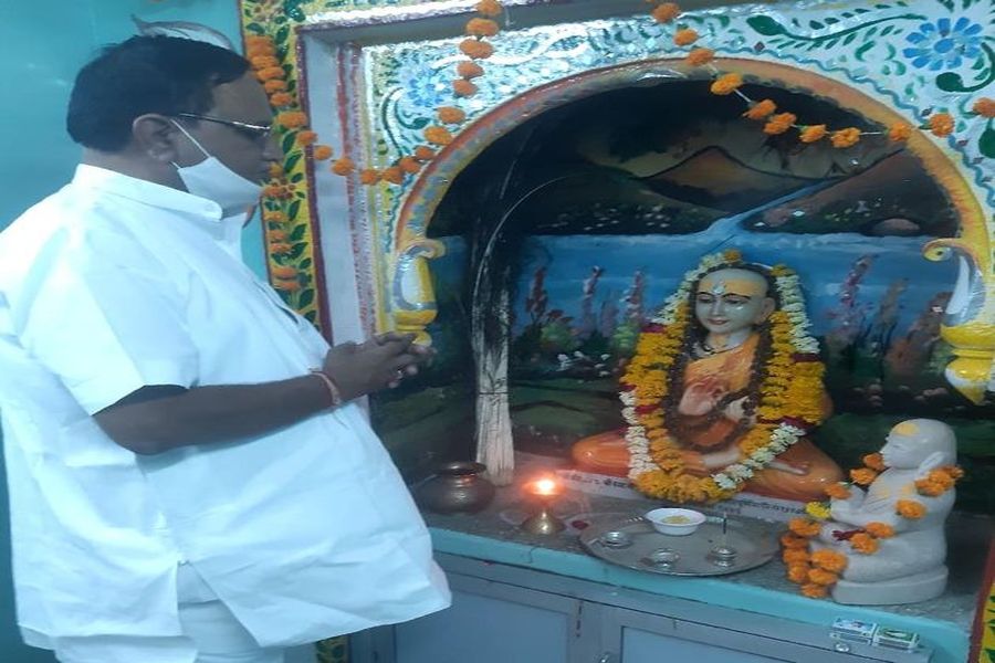मंदिरों व घरों में सादगी से मनाई संत पीपा जयंती