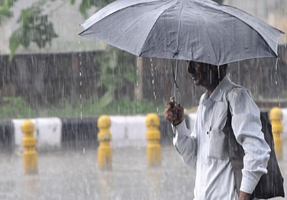 मौसम विभाग का आने वाले तीन दिन यूपी के कई जिलों में आंधी, बारिश का अलर्ट, आकाशीय बिजली का भी खतरा