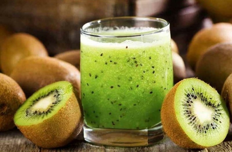 कीवी का जूस शरीर में पहुंचाएगा ठंडक, तनाव से भी रखेगा दूर, ऐसे करें तैयार