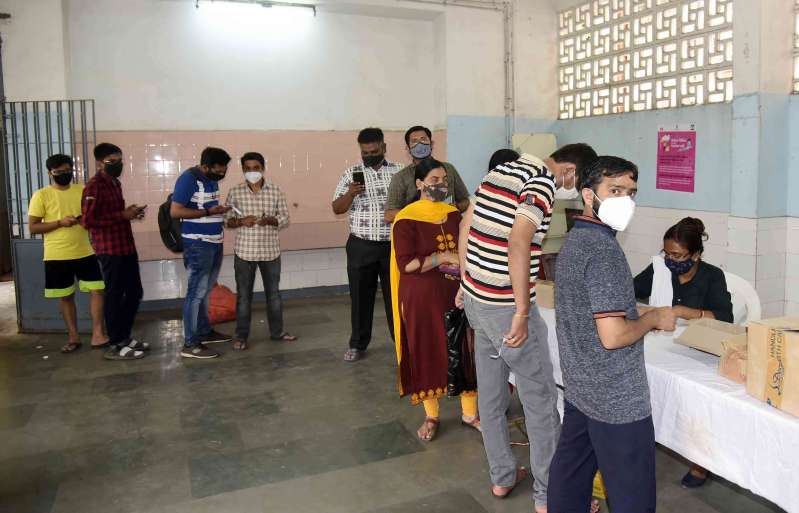 Looking for COVID-19 Vaccine Slots, these websites and app are helpful