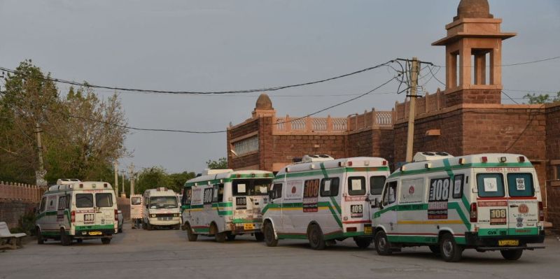 मंडोर अस्पताल के 13 कोरोना मरीजों को लेने के लिए आई 9 एम्बुलेंस खाली लौटी