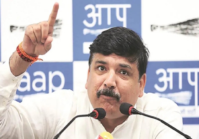 इस गुनाह के लिए देश से माफ़ी मांगो : संजय सिंह