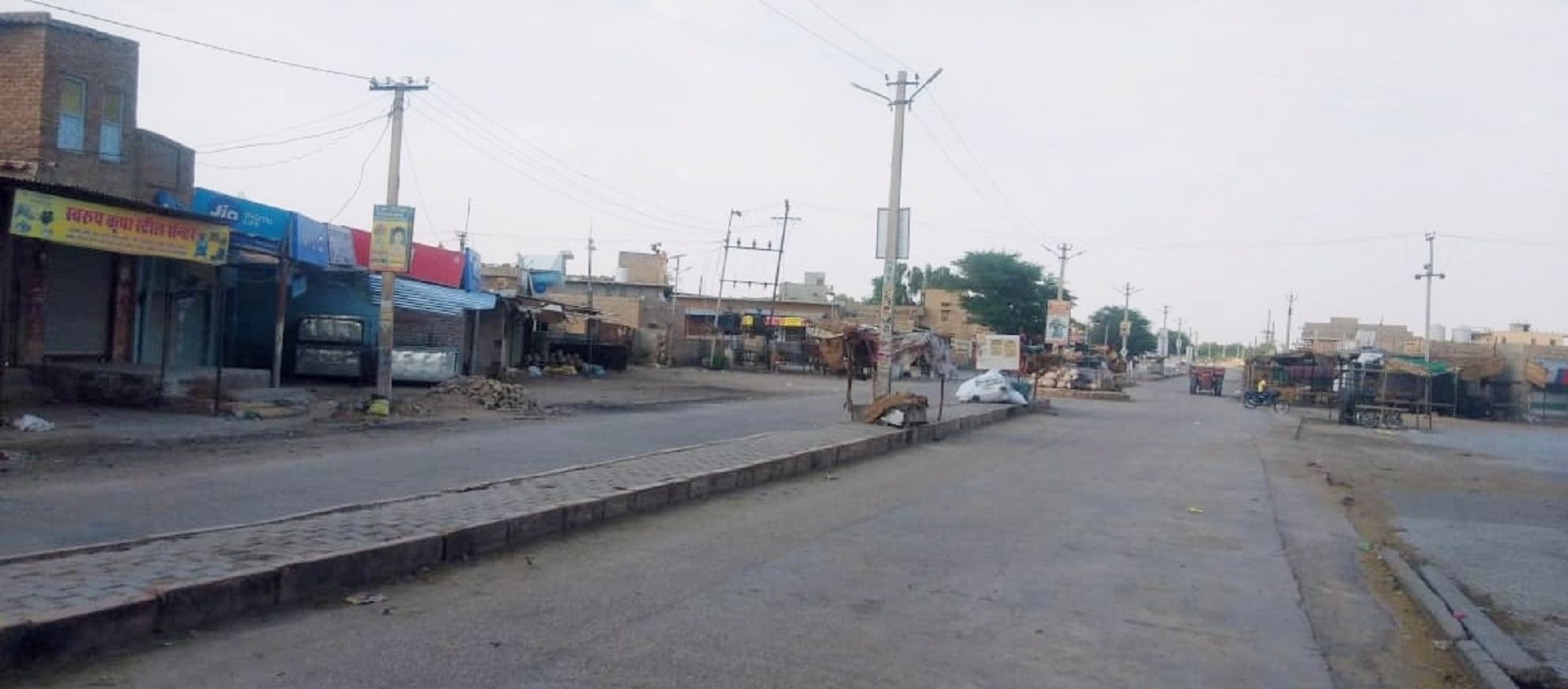 Video: मोहनगढ में बाजार रहे बंद, सूना नजर आया बाजार