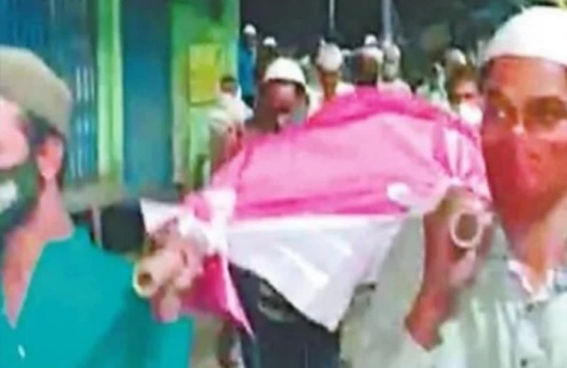 muslims-give-shoulder-of-hindu-death-body-in-moradabad.jpg