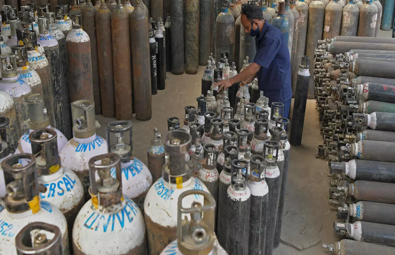 महाराष्ट्र में कोरोना महामारी के बीच बीएमसी का बड़ा फैसला, मुंबई में लगाएगी दो ऑक्सीजन प्लांट