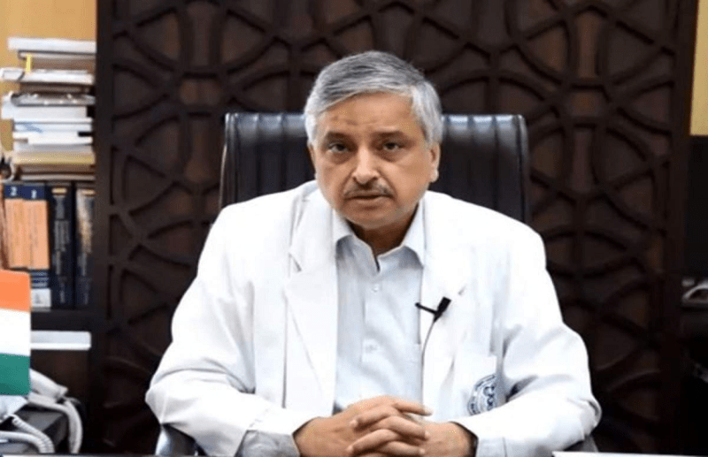 कोरोना के डर से जानें कैसे जान को खतरे में डाल रहे अधिकांश लोग, AIIMS डायरेक्टर रणदीप गुलेरिया ने बताया