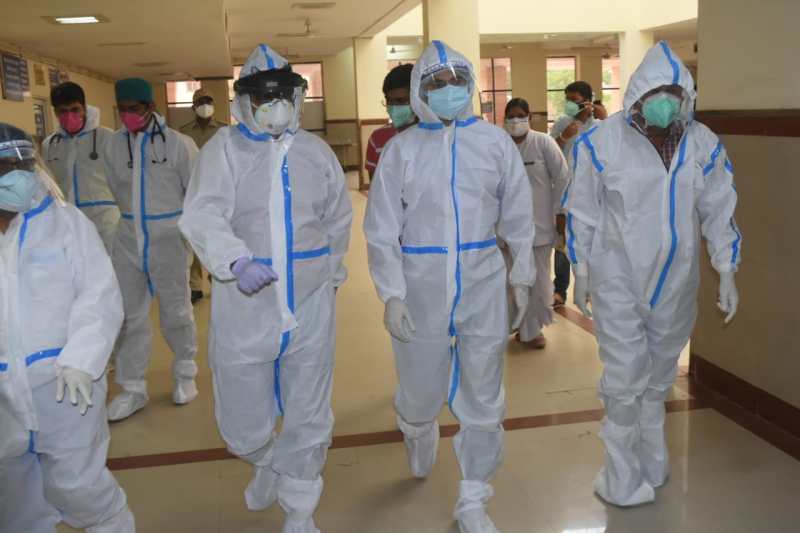 चिंता : सीमित ऑक्सीजन में बैड बढ़ाना असंभव, राहत : अस्पताल एडमिशन संख्या का ग्राफ नहीं बढ़ा