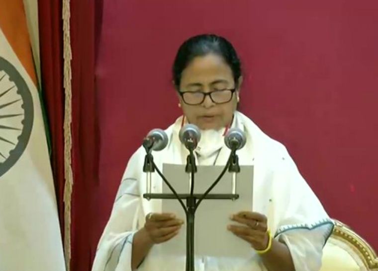 mamata banerjee takes Oath as West Bengal Chief Minister third time