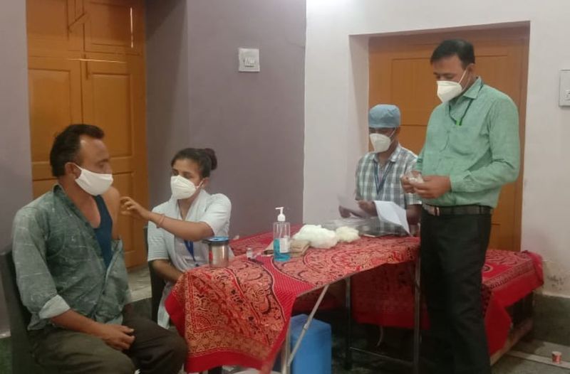 95 को लगाया कोरोना का टीका