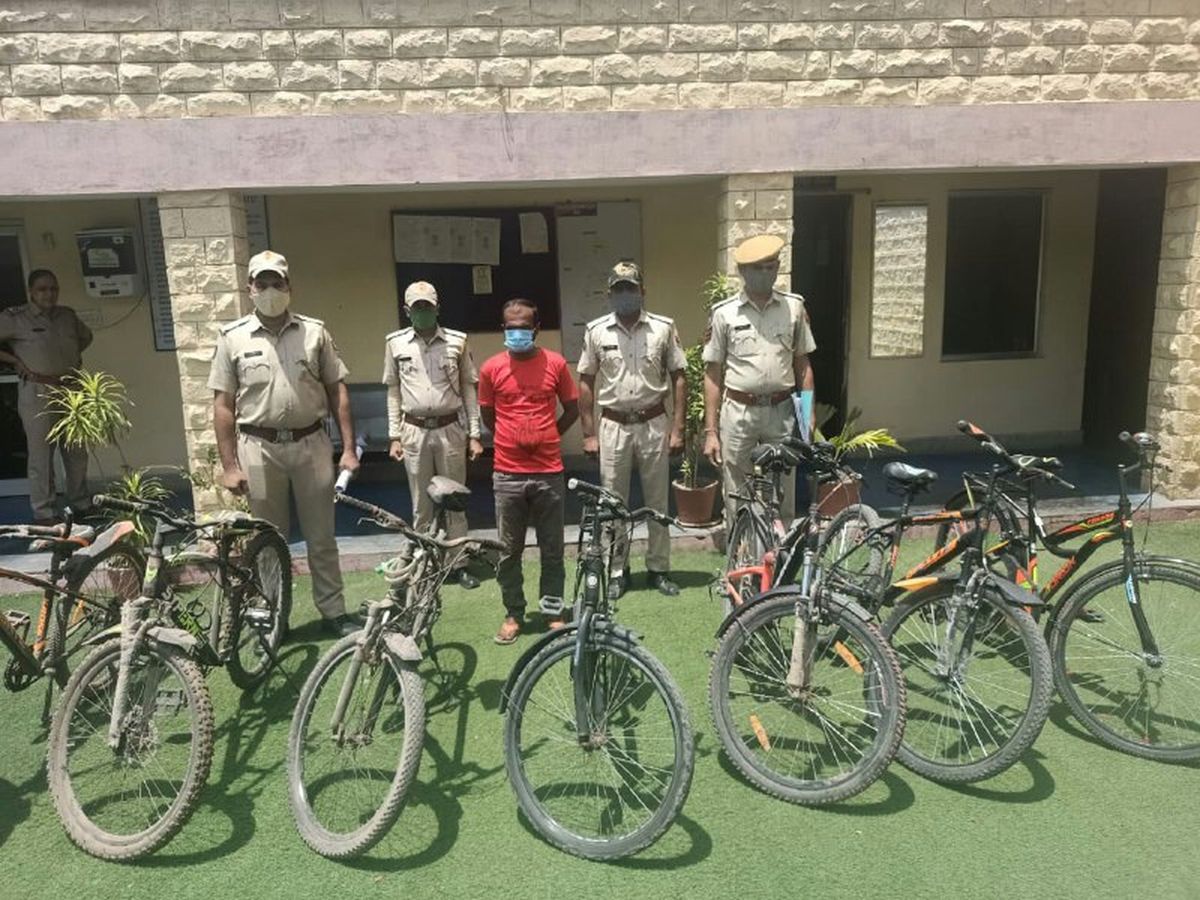 साइकिल चुराने का आरोपी पकड़ा तो बरामद हुईं छह साइकिलें