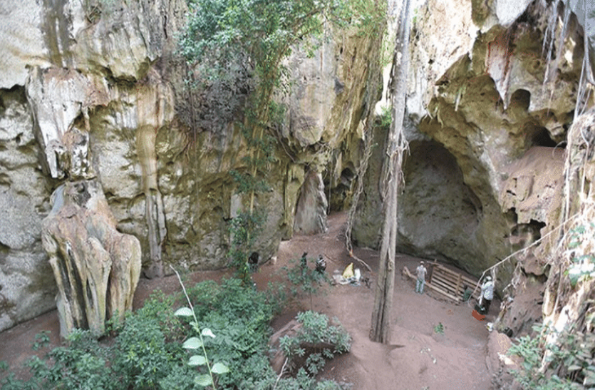अफ्रीका की गुफा में 78 हजार साल पुरानी कब्र मिली