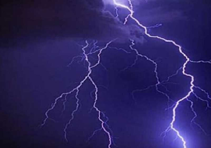 कई जिलों में आंधी-बारिश और ओले गिरे, सीतापुर में दो सगे भाइयों की मौत