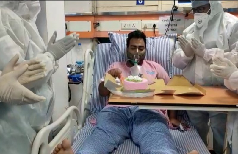 covid-patient-birthday-celebrations-at-hospital-icu-in-ghaziabad.jpg