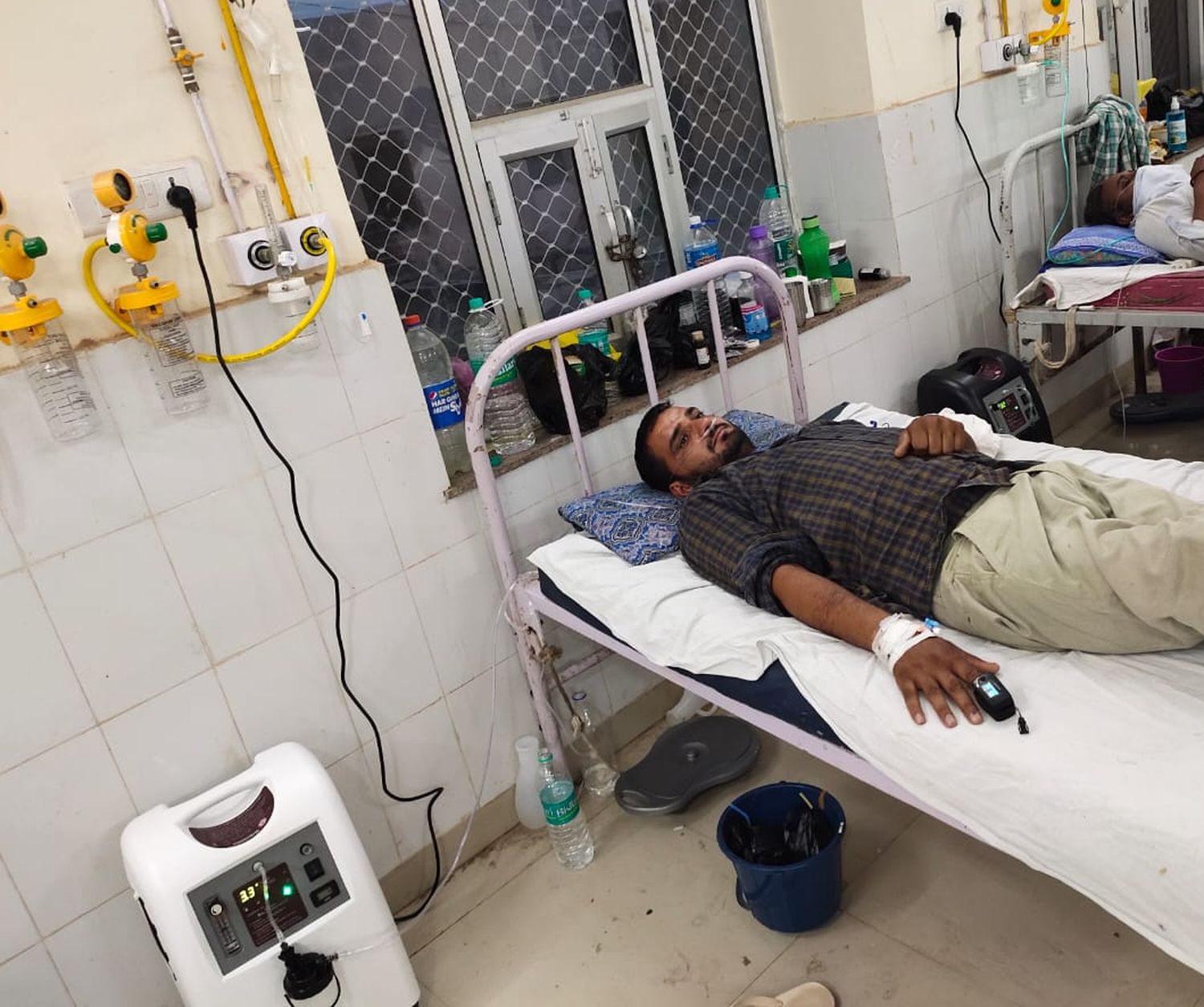 हनुमानगढ़ जिला अस्पताल को आवंटित 100 ऑक्सीजन कॉन्सेंटर, तीस तो रोगियों के लगाए