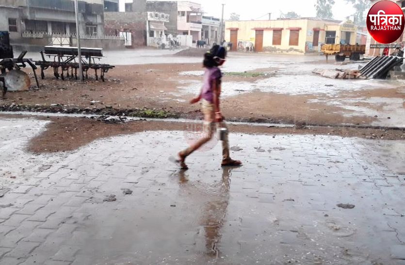पाली में झमाझम बरसात, मौसम हुआ सुहावना