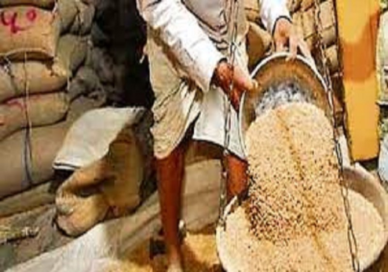 इस महामारी में सरकार ने की गरीबों को राशन देने की तैयारी, जून से मिलेगा मुफ्त चावल व गेहूं