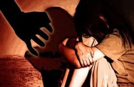 RAPE : चाकू दिखा कर चार साल की बच्ची को बनाया हवस का शिकार