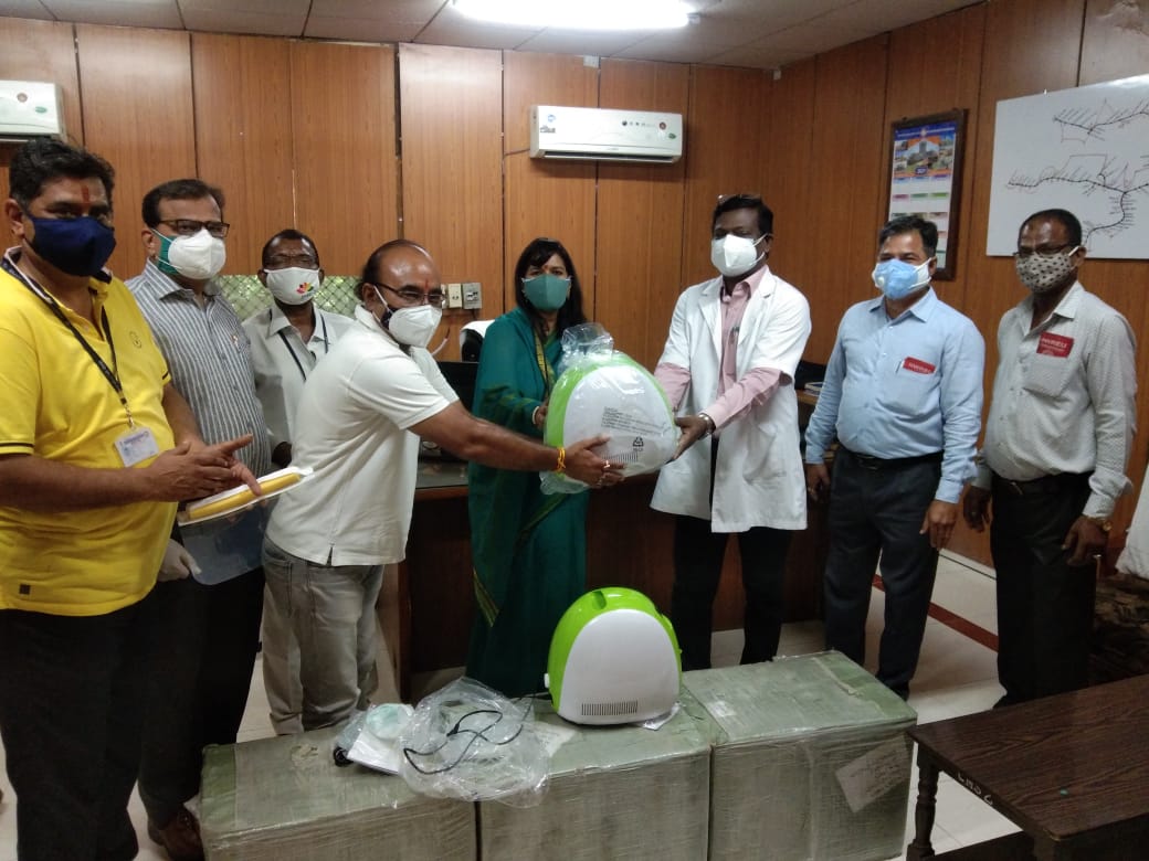NWREU----रेलकर्मियों ने भेंट किया ऑक्सीजन कन्संट्रेटर