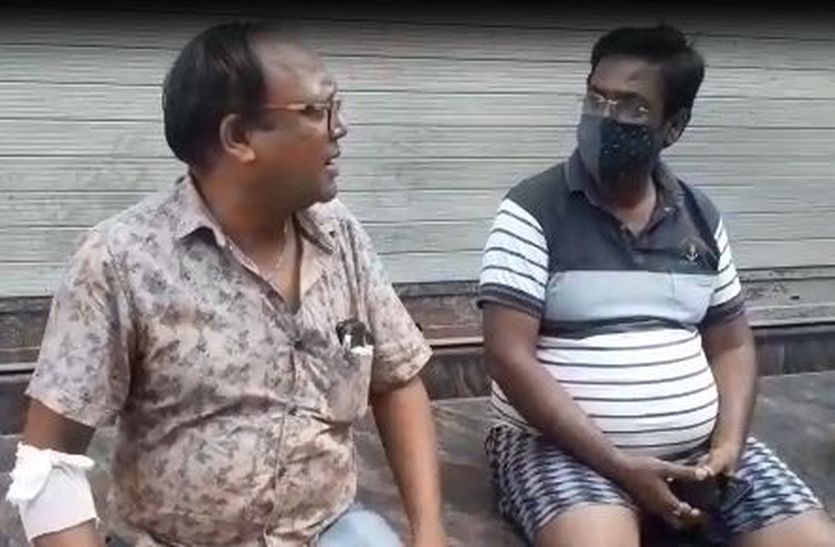 VIDEO:  चार लुटेरों ने दिन दहाड़े व्यापारियों पर हमला कर लूटे 35 लाख रुपये