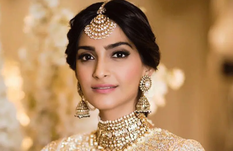 sonam_kapoor.png
