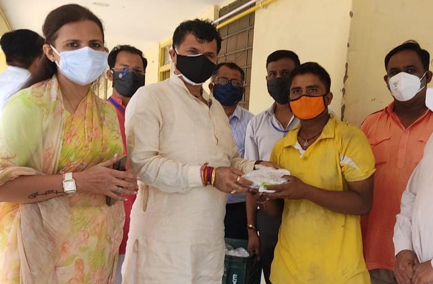 कोरोनाकाल में भोजन की व्यवस्था करना सराहनीय कदम- कृषि राज्यमंत्री