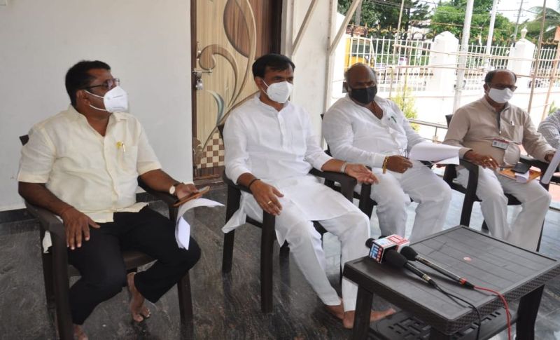 कोरोना की दूसरी लहर से निपटने के लिए केन्द्र व राज्य सरकार प्रयासरत