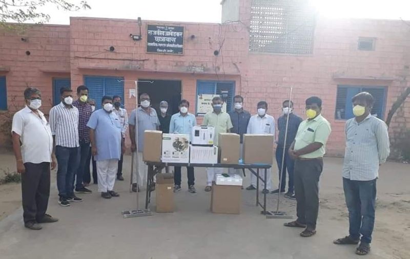कोविड केयर सेंटर में भामाशाह ने की पांच ऑक्सीजन कंसंट्रेटर मशीन भेंट