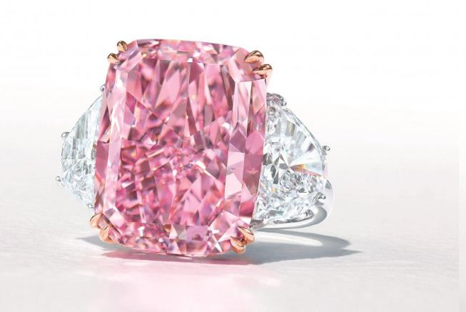 World Largest Sakura Purple Pink Diamond break auction record selling over 29 Millioin dollar