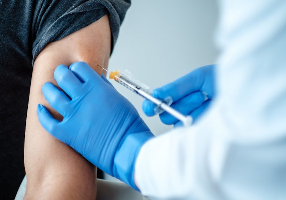 राज्य कर्मचारियों के टीकाकरण के लिए अलग होगी व्यवस्था, 1 जून सभी जिलों में टीकाकरण होगा शुरू