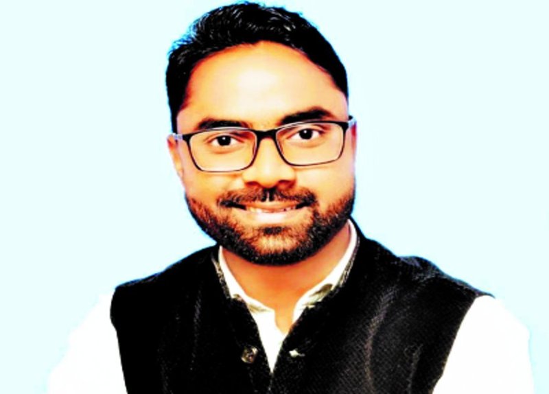 Social worker Deepak Kar