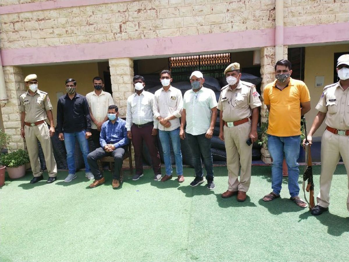 किराए के गोदाम में तीन माह से कर रहे थे डोडा पोस्त का स्टॉक