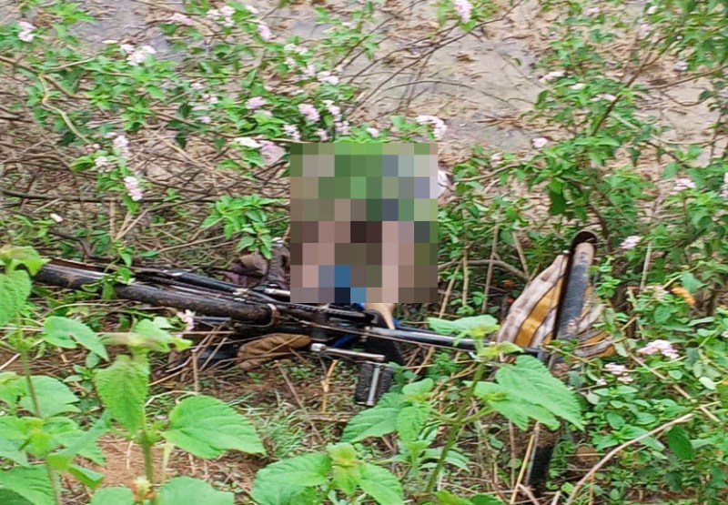 Bicycle rider death in field