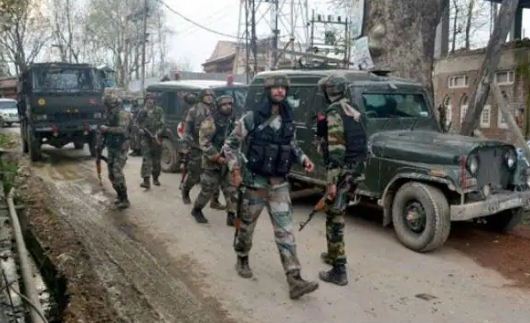 Jammu Kashmir Terrorist Attacked on CRPF Convoy in Badgam 