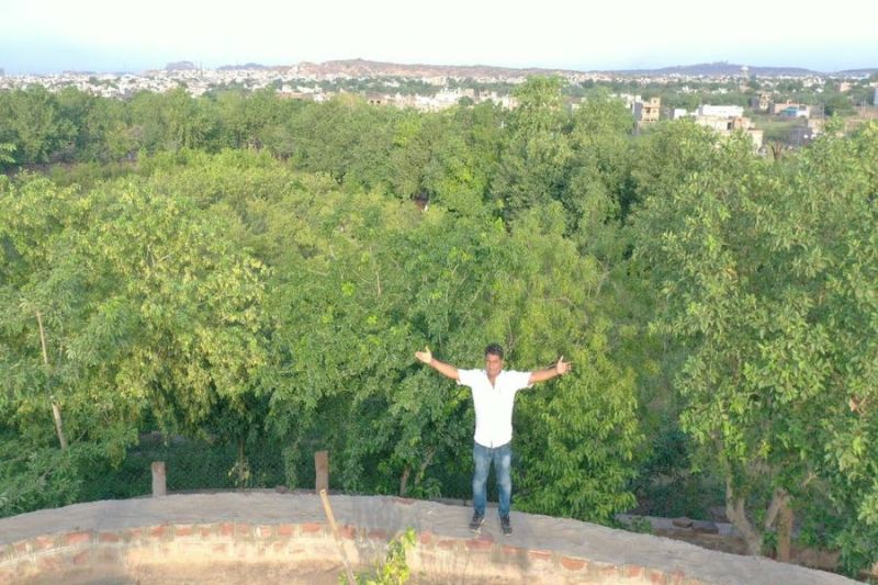 15 वर्षो की कड़ी मेहनत से सुभाष ने बना दिया पहाड़ी पर विशाल ऑक्सीजन केंद्र