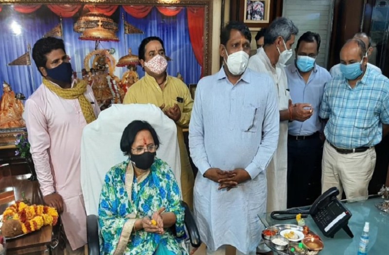 जयपुर नगर निगम ग्रेटर: शील धाभाई ने संभाली महापौर की कुर्सी, संगठन ने बनाई दूरी