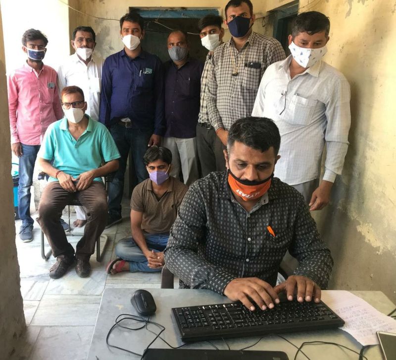 नरेगा में टांके की हाजिरी व मजदूरी की एवज में ली घूस.गिरफ्तार