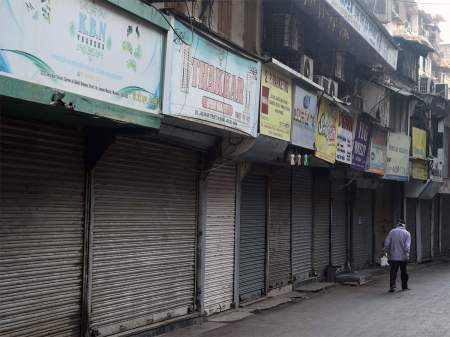 shops closed in surat