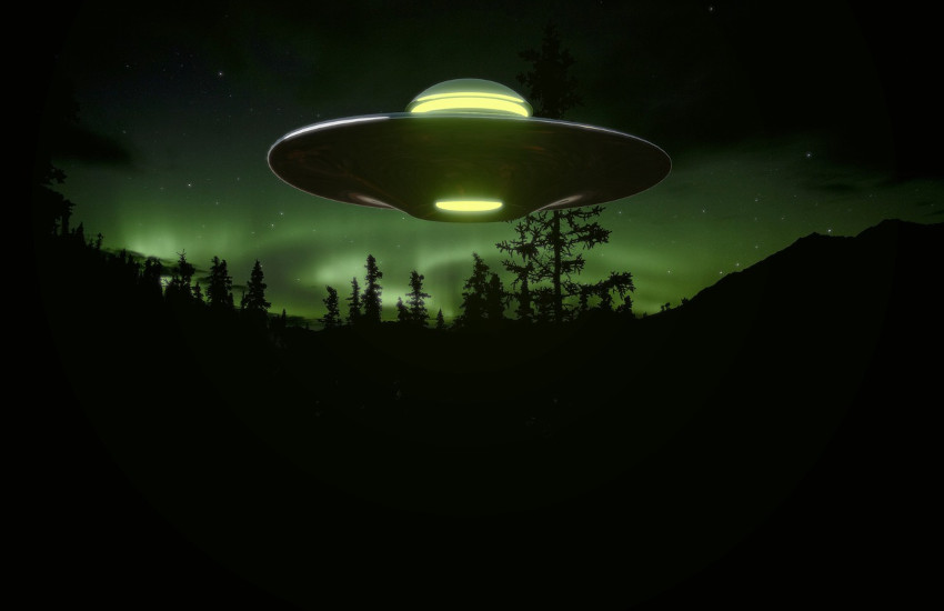 alien_ufo_on_earth.jpg