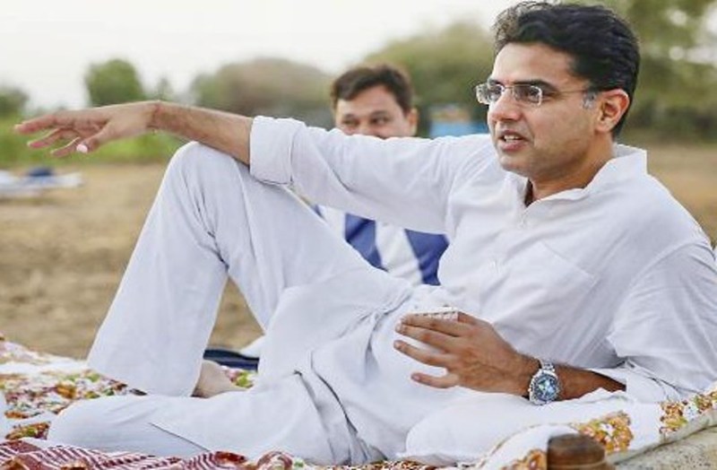 आखिर किस बात पर इतना भडक़ गए पायलट