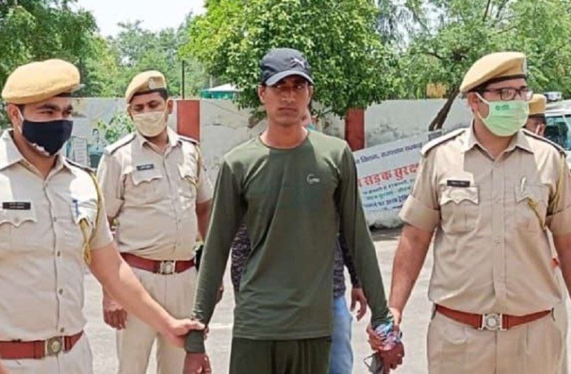 गर्ल फ्रेंड से मिलने आ रहा डॉक्टर दंपती हत्याकाण्ड का मुख्य आरोपी अनुज गुर्जर दबोचा