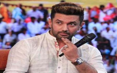 LJP Five MP angry with Chirag Paswan 