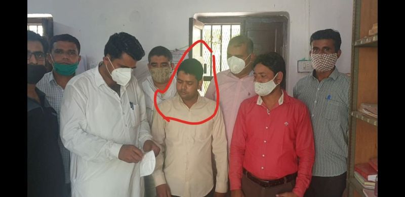 पटवारी ने पांच हजार रुपए रिश्वत लेकर एक हजार लौटाए, गिरफ्तार