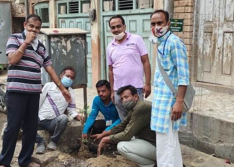 सूखारोधी दिवस पर किया पौधरोपण