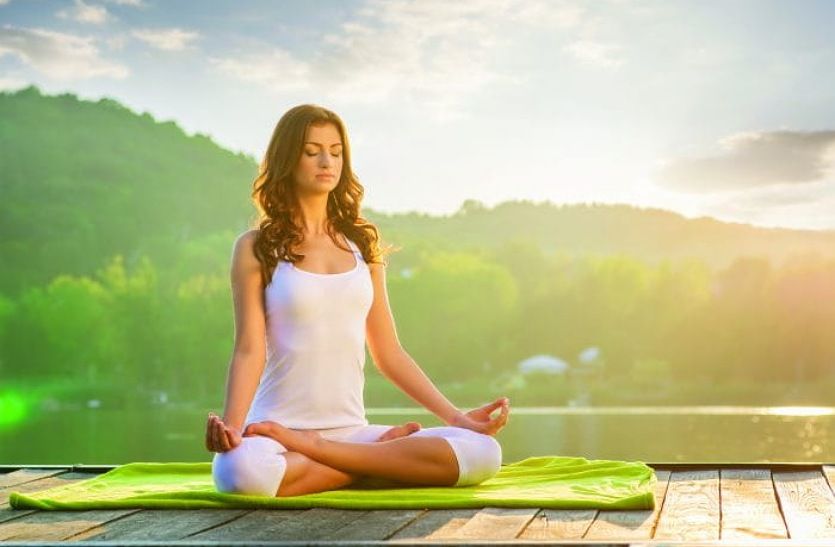 Fat loss yoga :- घर बैठे मोटापा कम करना है तो रोजाना करें यह 7 योगासन