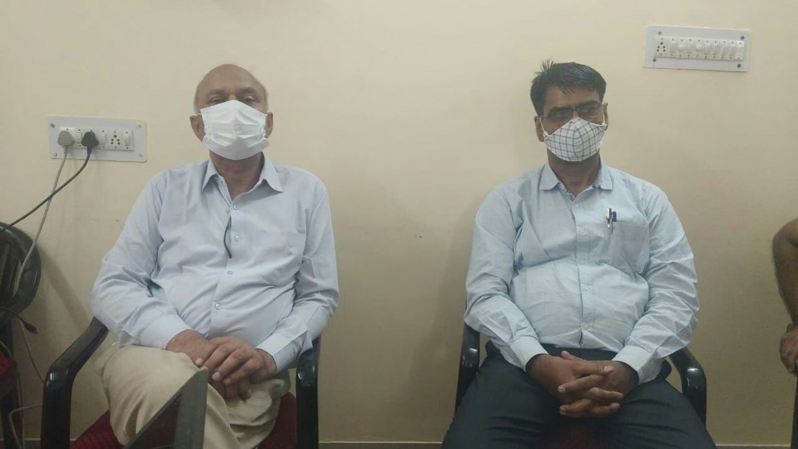 तीस हजार रुपए रिश्वत लेते जालोर डीइओ,पीए व लेखाधिकारी गिरफ्तार