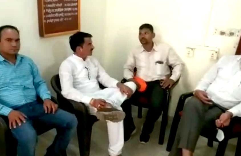 Mandalgarh municipal chairman Dangi took a bribe of four and a half lakhs