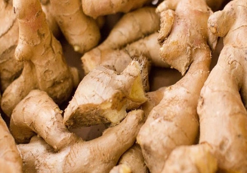 Fake Ginger: बाजार में मिल रहे नकली अदरक से रहें सावधान, असली अदरक ऐसे पहचानें