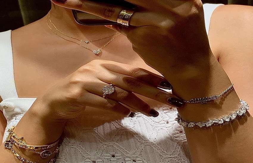 suhana_khan_jewellery.jpg