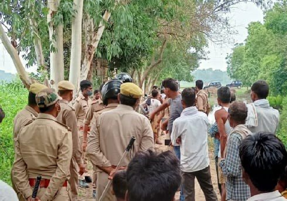 सीतापुर में लड़के की हत्या कर फेंका शव, जमीनी विवाद में तीन लोगों पर लगा आरोप